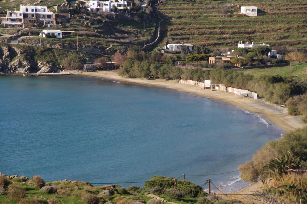 Cozy Guesthouse - Agios Romanos Bagian luar foto