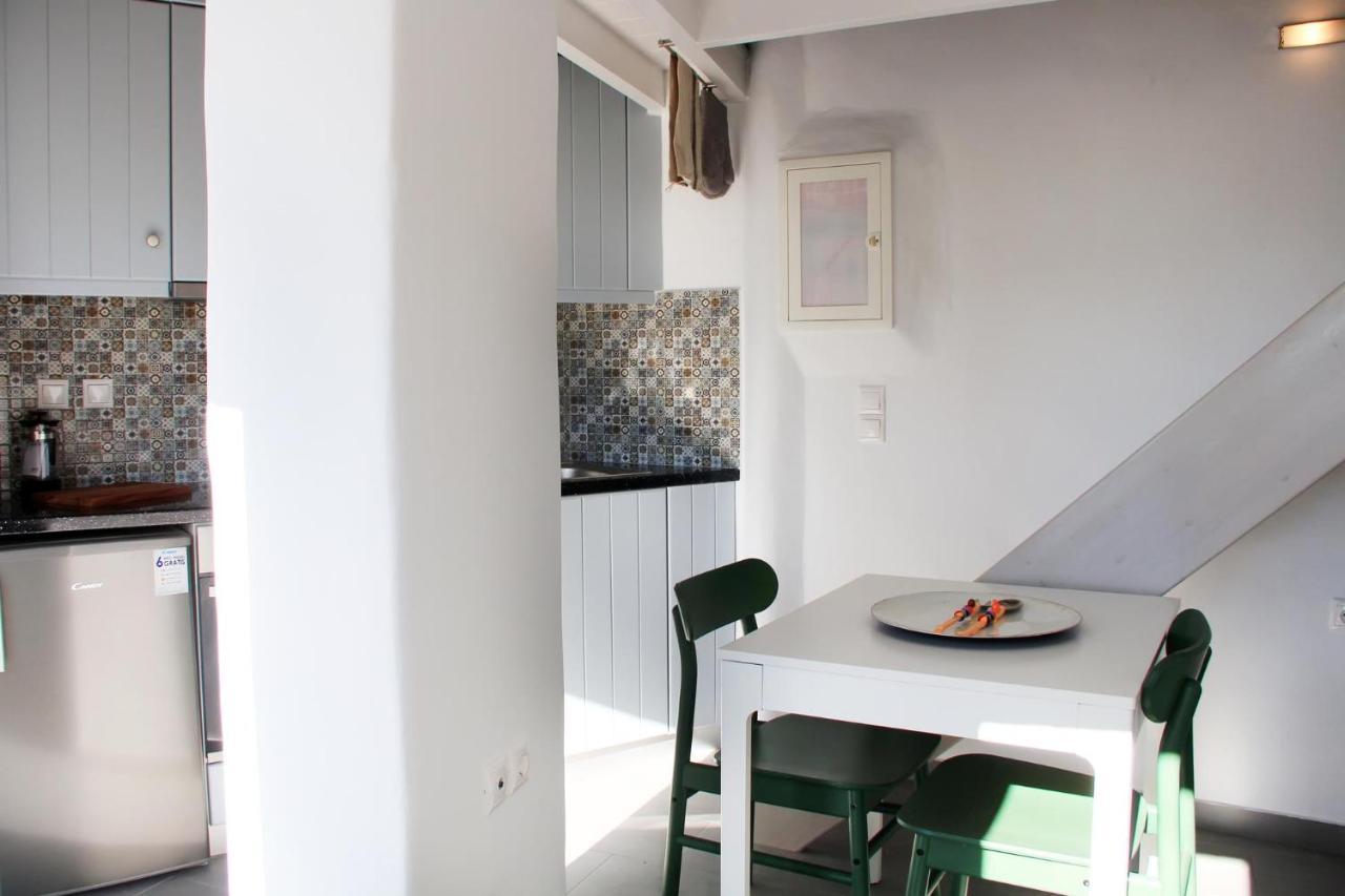 Cozy Guesthouse - Agios Romanos Bagian luar foto