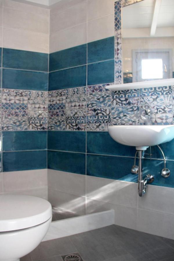 Cozy Guesthouse - Agios Romanos Bagian luar foto