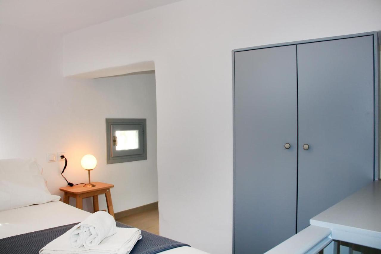 Cozy Guesthouse - Agios Romanos Bagian luar foto