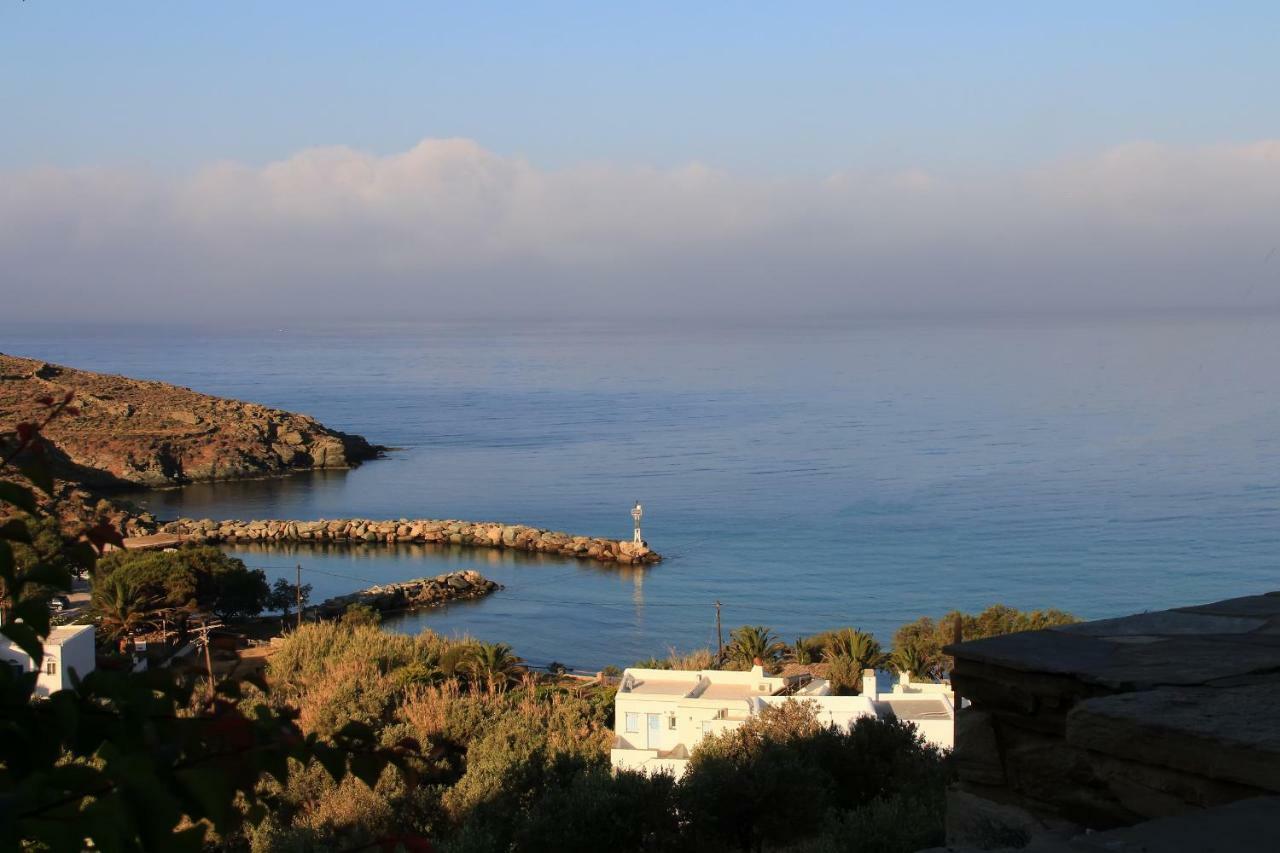 Cozy Guesthouse - Agios Romanos Bagian luar foto